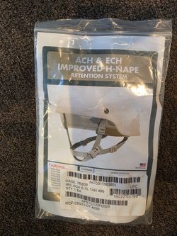 Helmet chinstrap