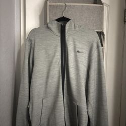 Like New Nike
Men's   Full-Zip Hoodie $45
