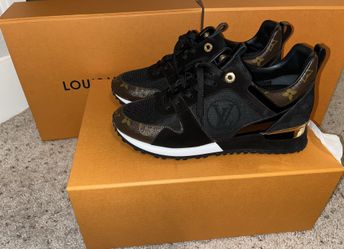 🌹 Louis Vuitton Sneakers 🌹 (39 1/2)