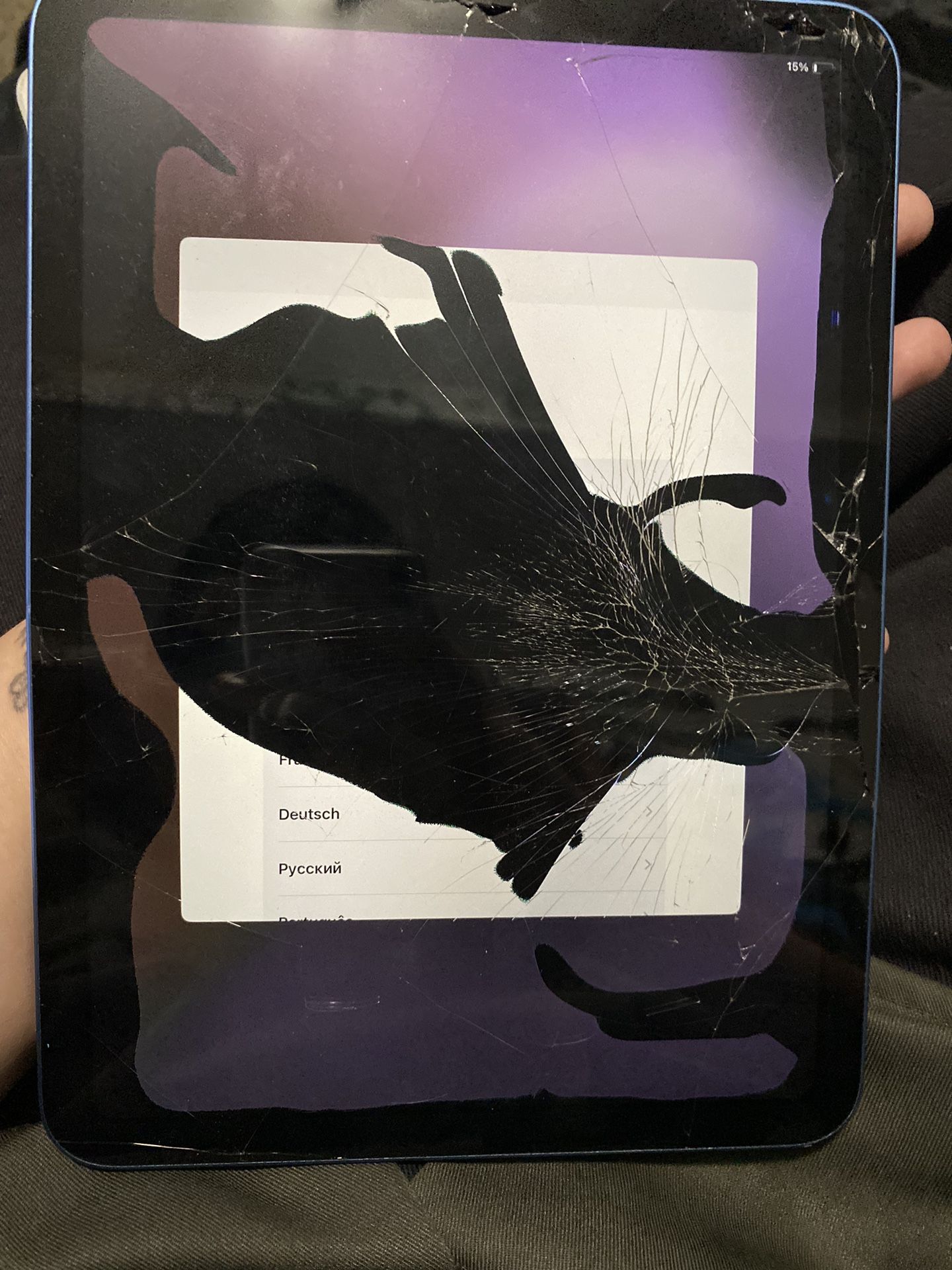 Ipad 11th generation (A16) (Broken Screen)