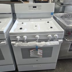 GE  5 burner gas range white new