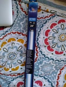 Light bulb for fish tank