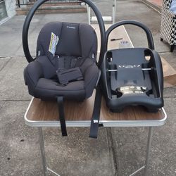 Maxi Cosi Brand Car Seat And Base