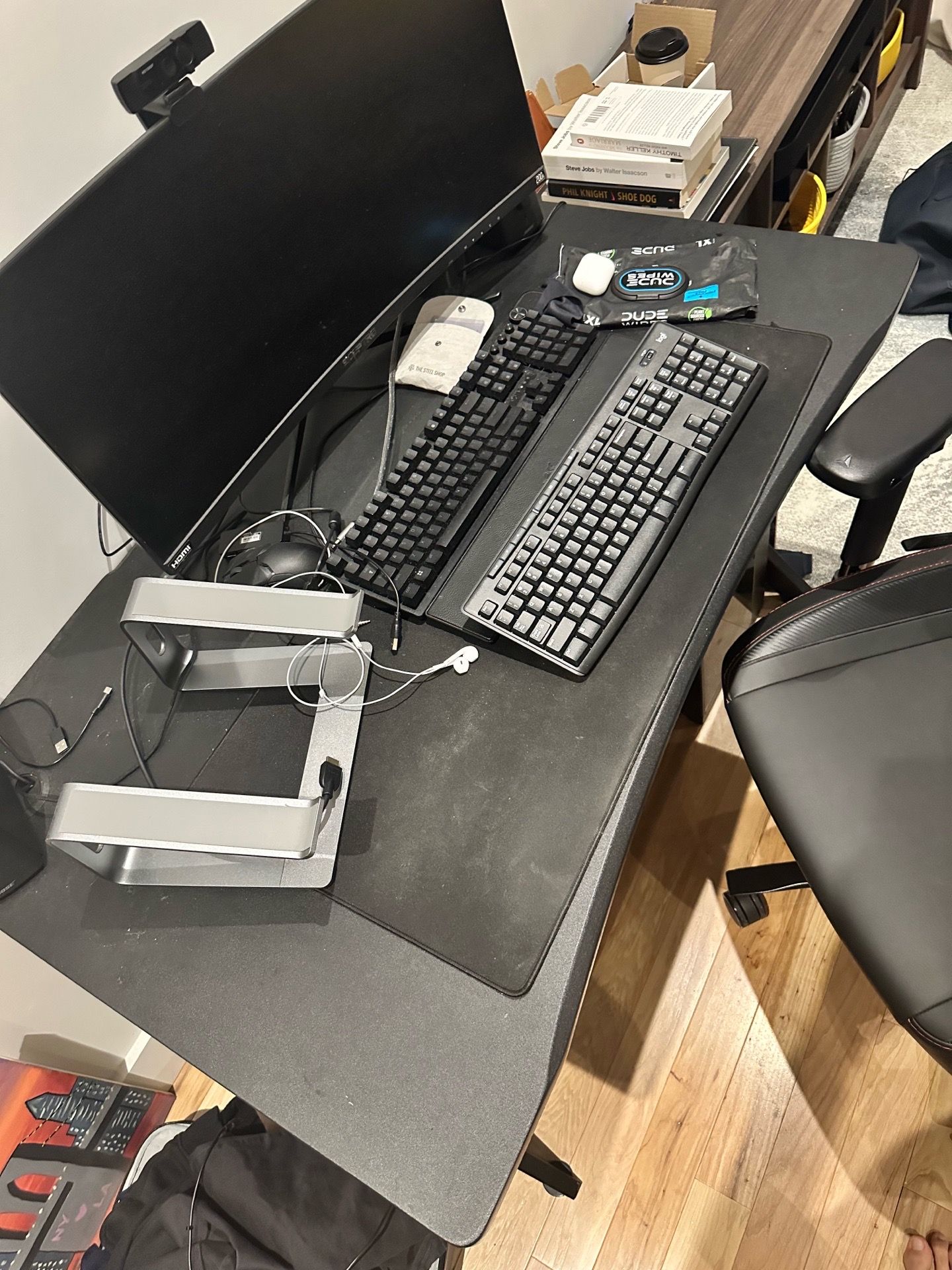 Computer desk