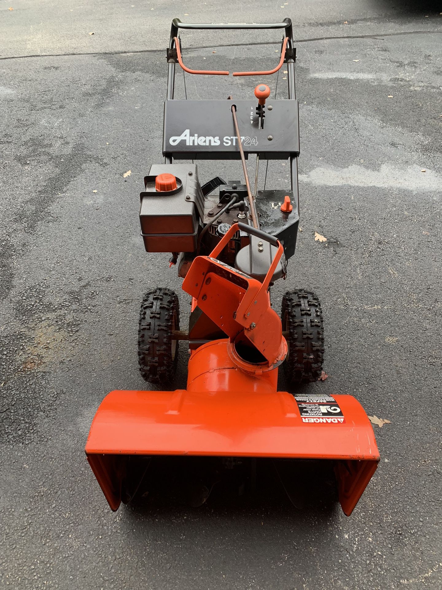 Ariens ST724