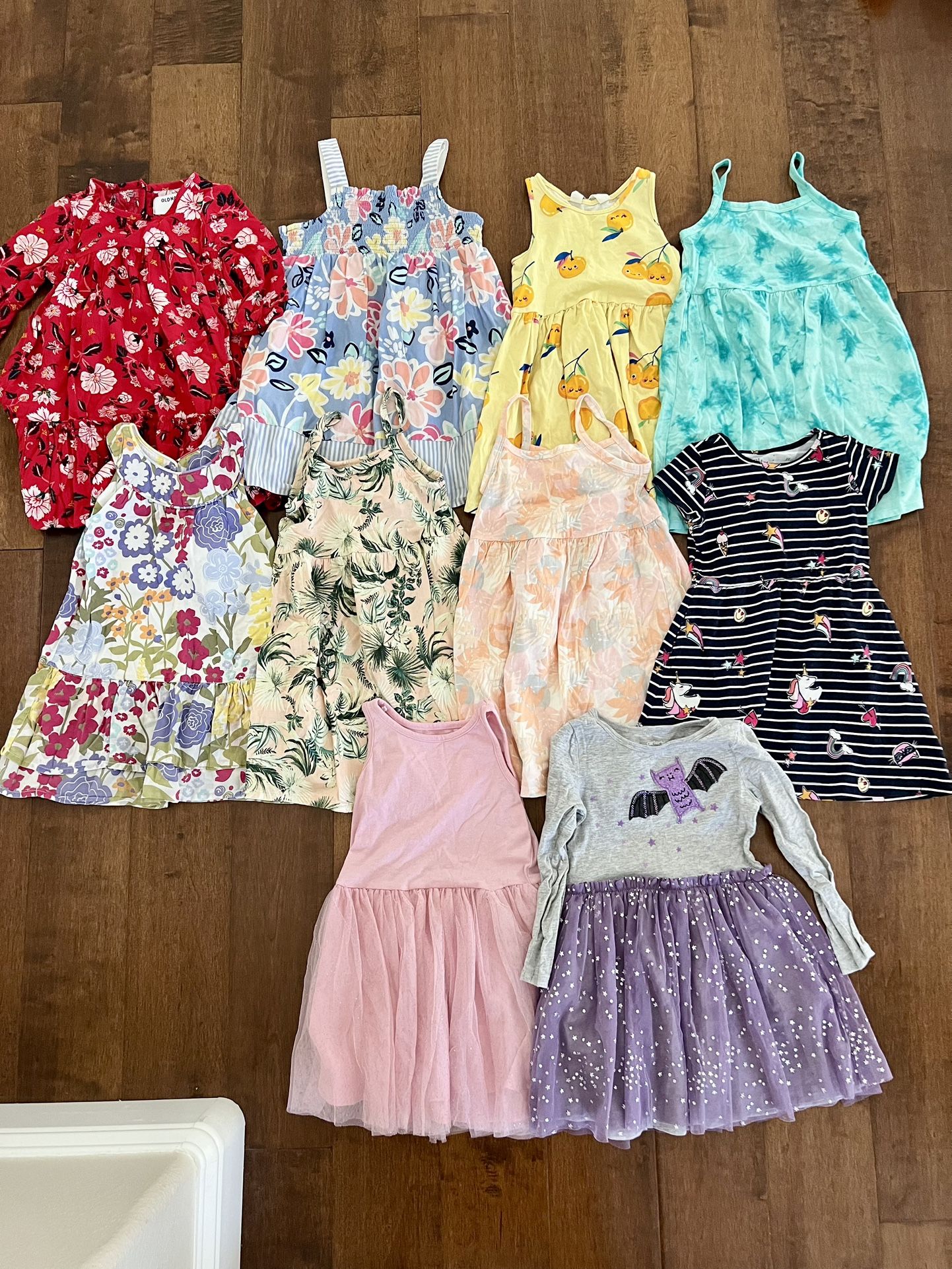 Toddler girl cute 10 piece dress lot bundle size 3T Super cute dress lot for toddler girl Size 3T Comes with 10 dresses. Cute lemon print, striped