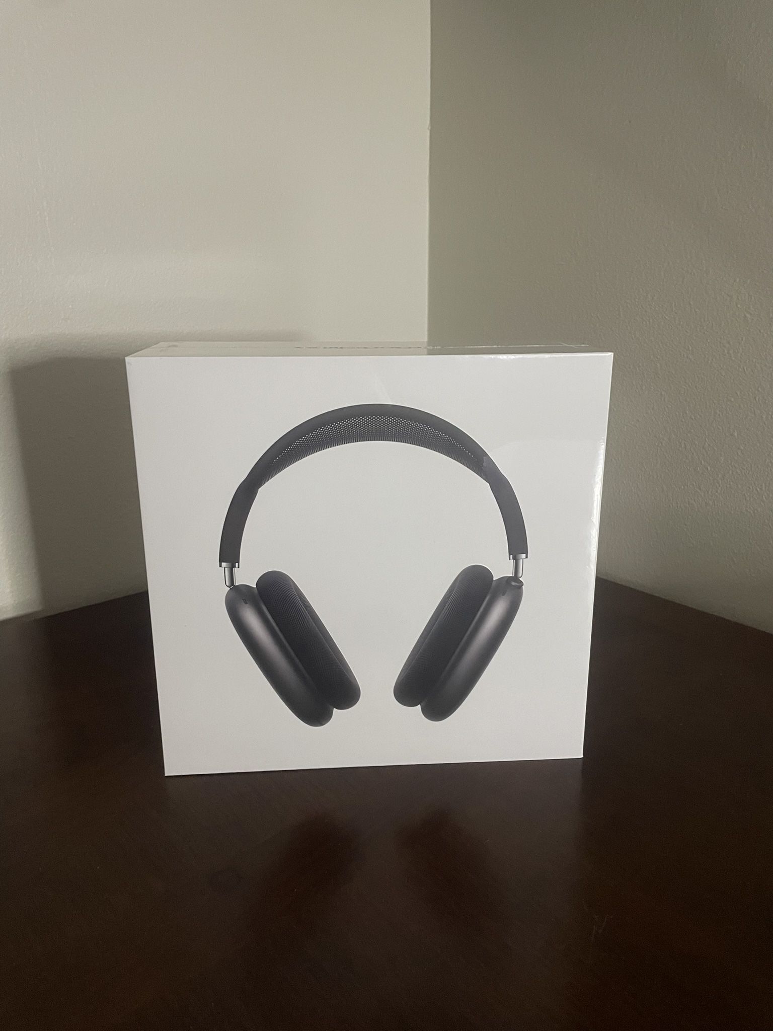 AirPods Max With Case