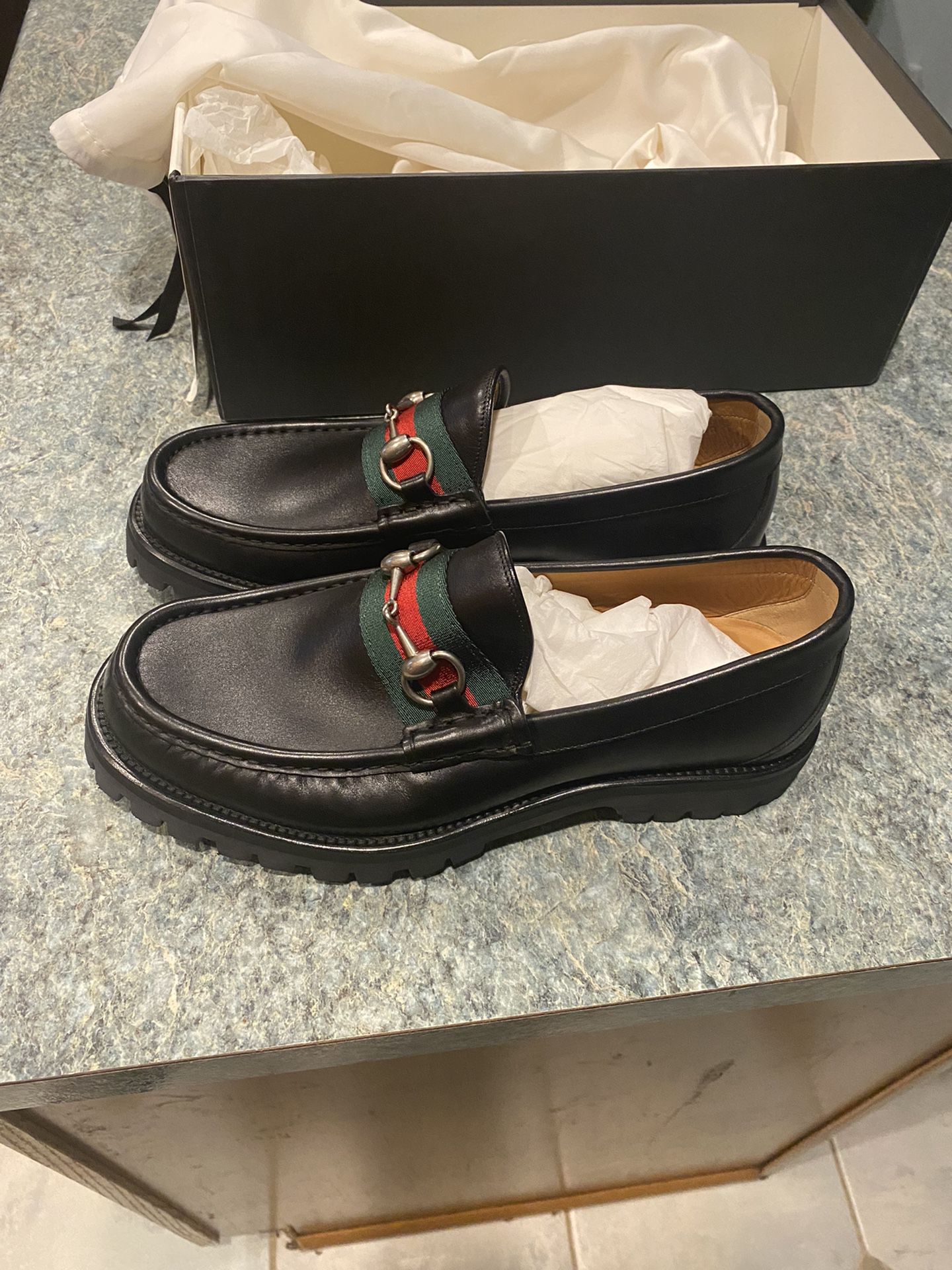 Gucci Loafers (universal)