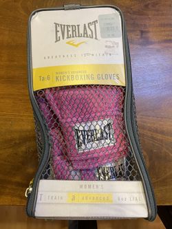 Women’s Kickboxing Gloves 