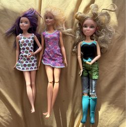 Barbie dolls lot 3 Mattel dolls sold as is