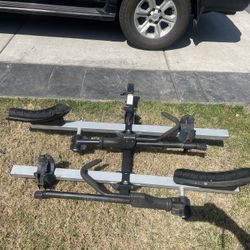 Thule T2 Classic Trailer Hitch Bicycle Rack 2 Receiver Holds 2 Bicycles All Keys And Locks Included As Well As Thule Trailer Hitch Lock for Sale in Canby OR OfferUp