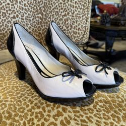 Naturalizer Heels, Color: Pink and Black, Size: 9W