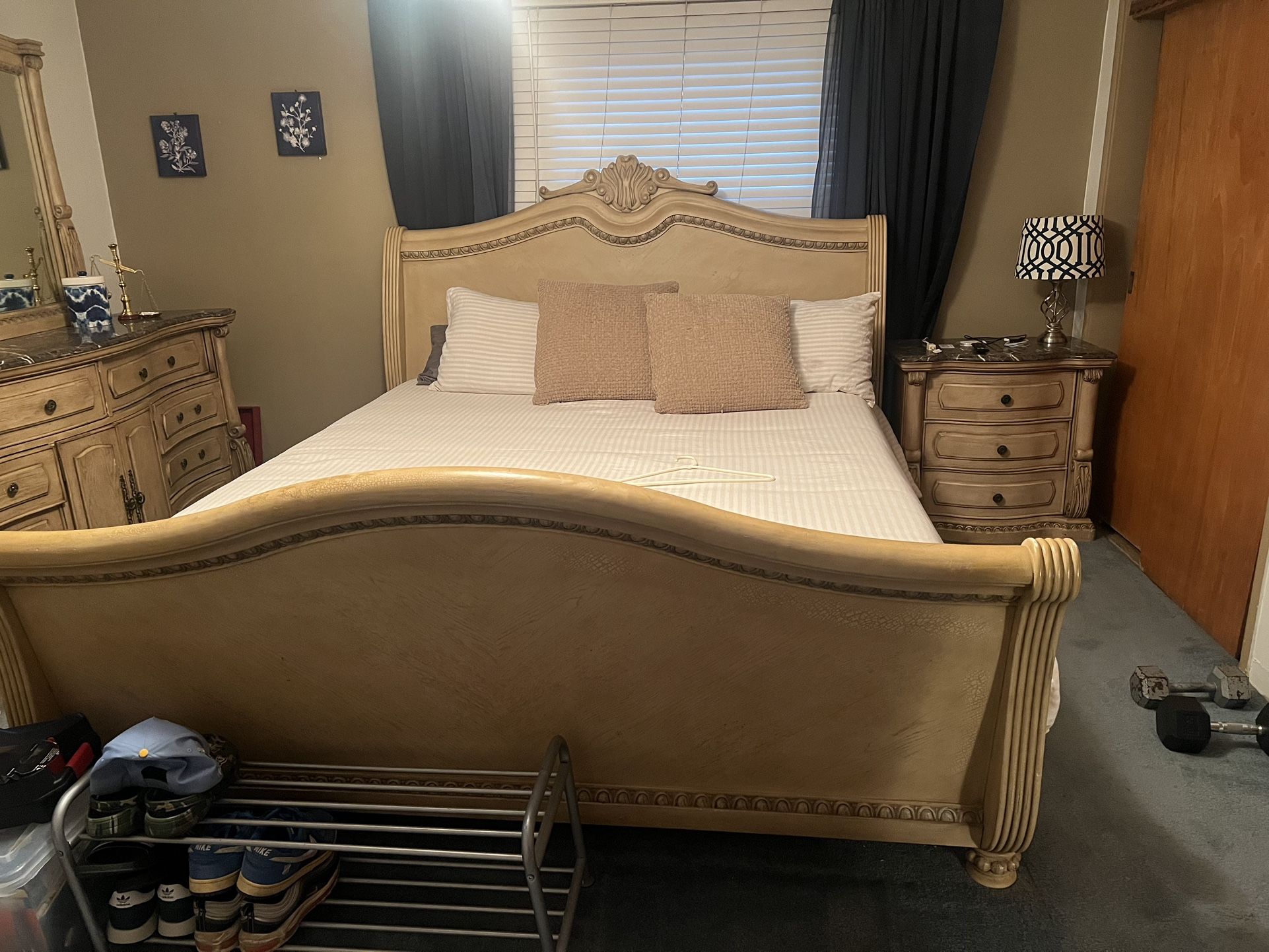 Cal King Bed room Set 