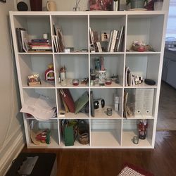 16-cube Target Bookshelf