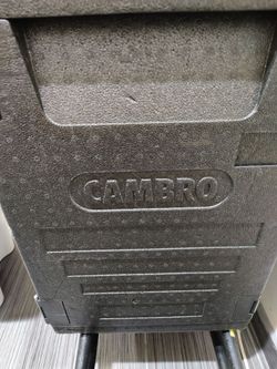 Cambro Food carrier