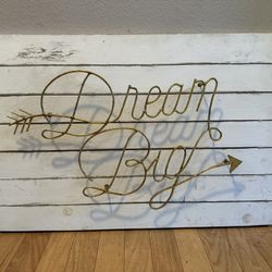 “Dream Big” Wall Decor