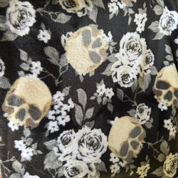 Halloween Skull Skeleton And Floral Flowers 50” X 60” Plush Throw Blanket Home Decor