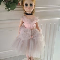 Madame ALEXANDER BALLERINA DOLL, PINK tutu  BLONDE ''ELISE 