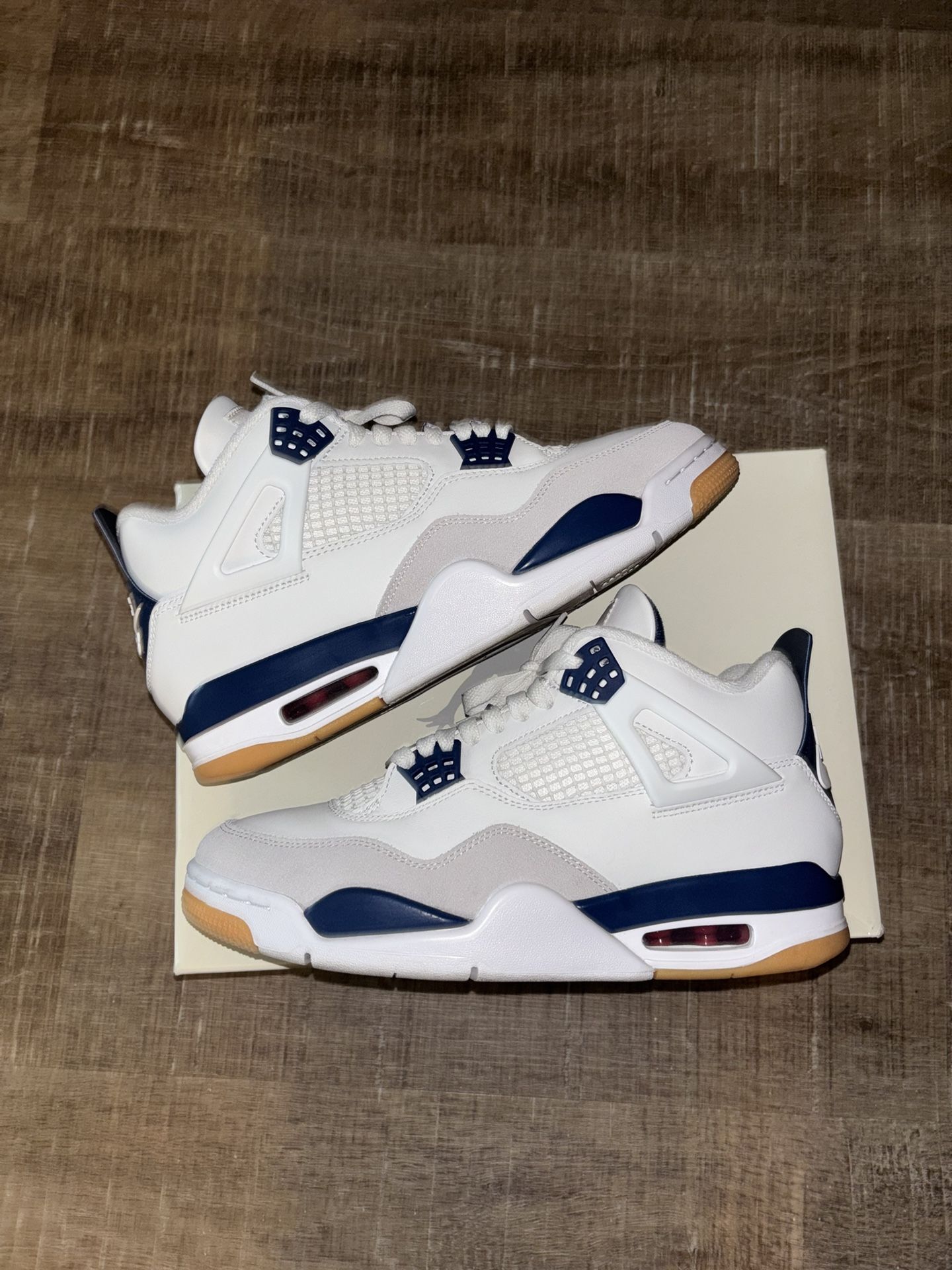 Jordan 4 SB Navy
