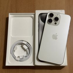 iPhone 15 Pro Max- 1TB - Natural White Titanium(Unlocked)Excellent Condition
