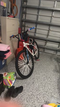 Trading only for 29 inch clean bikes