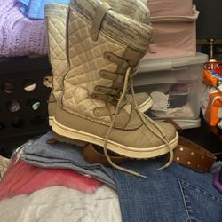 Totes Boots