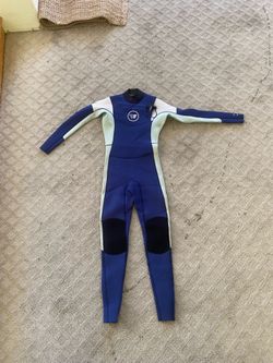 Women’s Wetsuit 3/2 Size 4