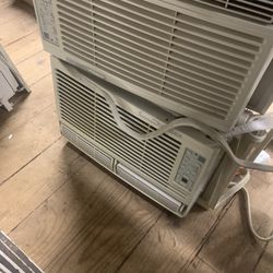 Frigidaire Air Conditioner (1)