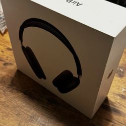Sealed Apple Airpods Max 2