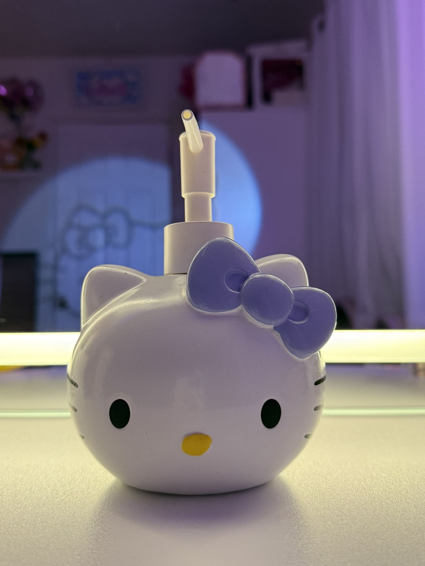 Hello kitty bottle dispenser