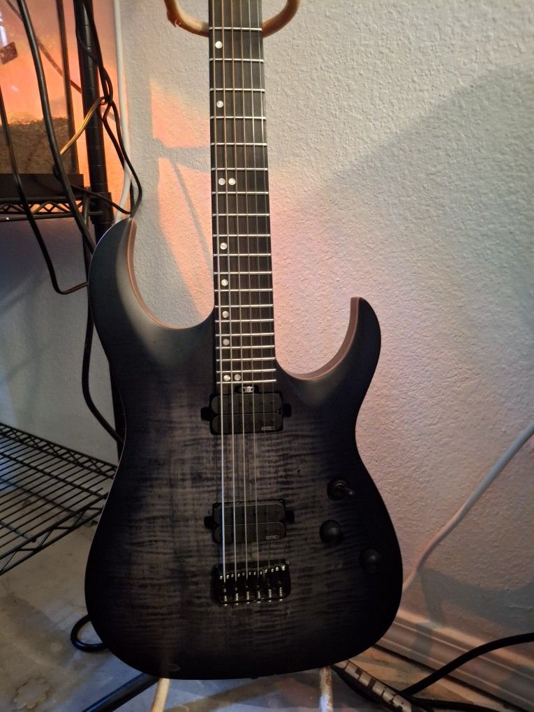 Harley Benton Amarok 6