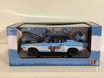 M2 Machines Iron Maiden 1971 Dodge Challenger R/T HEMI Die-Cast