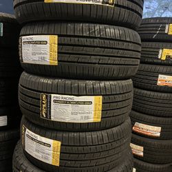 Vendo 215/50/R17 Nuevas Las 4 Llantas Por $280