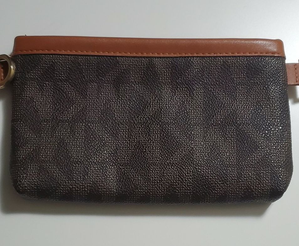 Michael Kors Wristlet