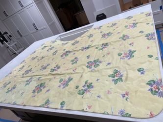 Floral  vinyl tablecloth with flannel backing