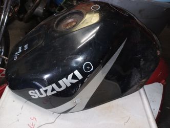00-03 GSX 750 01-03 GSXR 600 Gas Fuel Tank