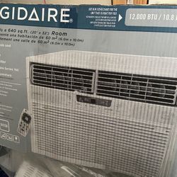 FRIGIDAIRE Air Condition 12,000 BTU  Not Working 