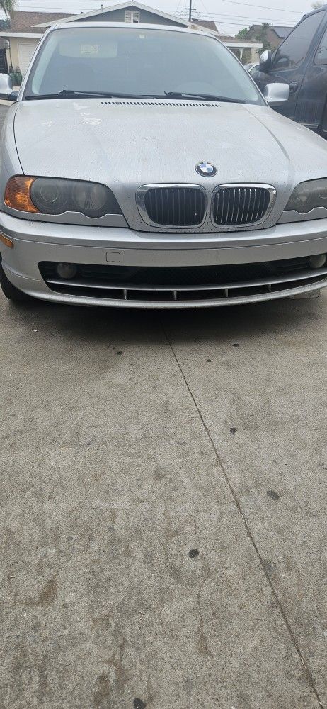 2000 BMW 323