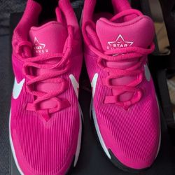 Nike Star Runner 4