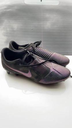 Soccer cleats used size 9 men