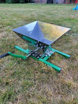 Fruit Apple Crusher Grinder