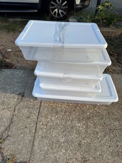 Plastic containers