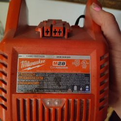 M28 Milwaukee Battery Charger