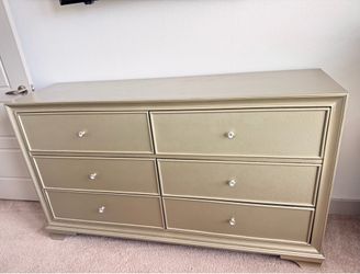 Gold 6-Drawer Dresser
