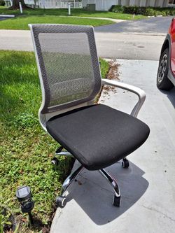 Mesh Back Office Chair with Chrome Base