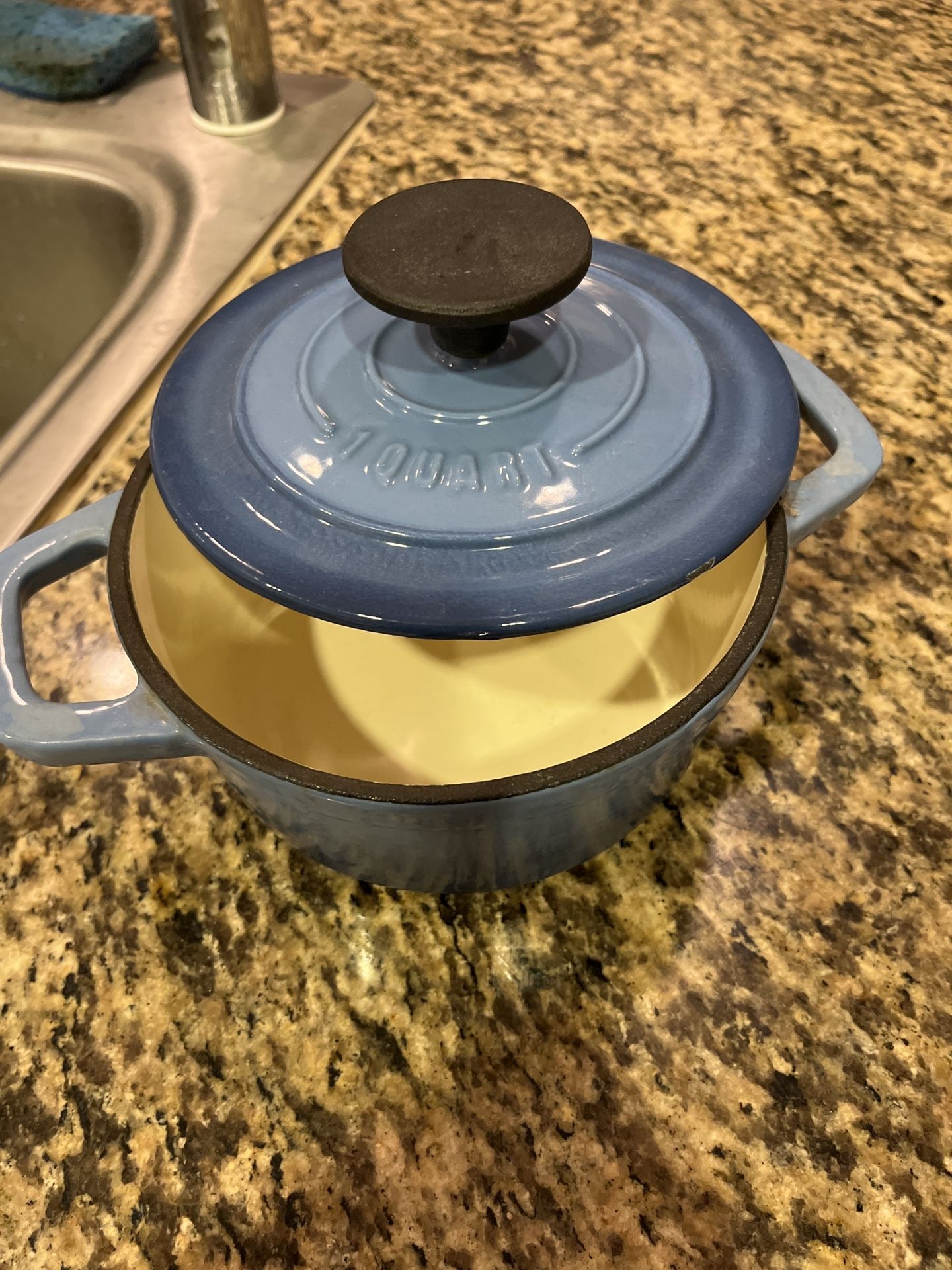 1 Quart Ceramic Pot