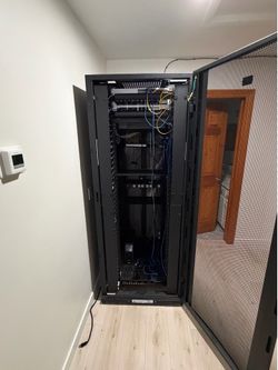 FS Fiber Store 42U Server Rack. Network Cabinet