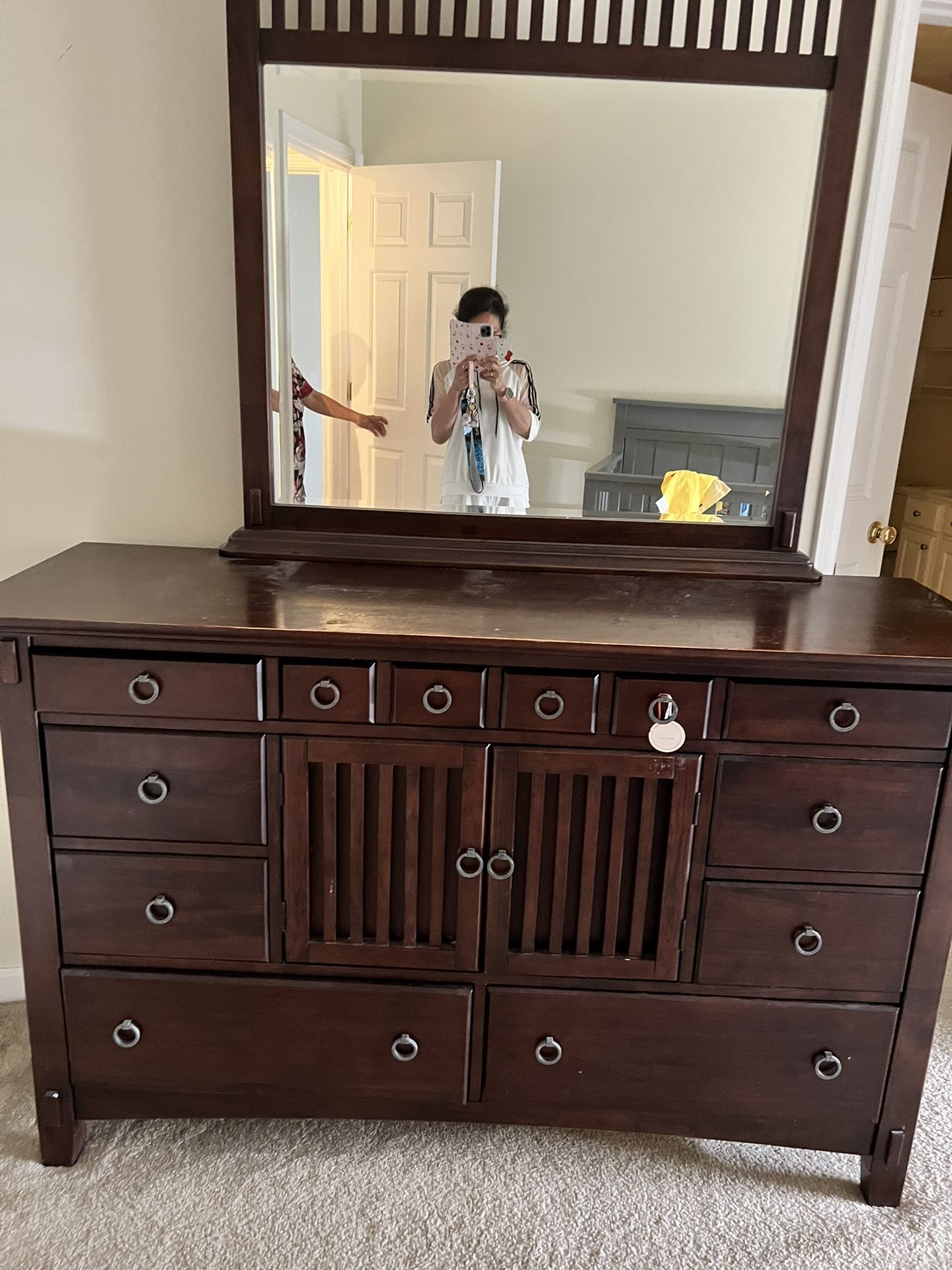 Dresser
