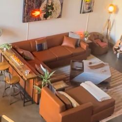 Modern Leather Sleeper Sofa w/ Pull-Out Bed – Great Condition