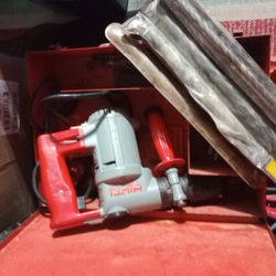 Hilti Hammer Drill Te-17 In Great Condition 125 With A Bunch Of Bits And Carying Case 125$ 